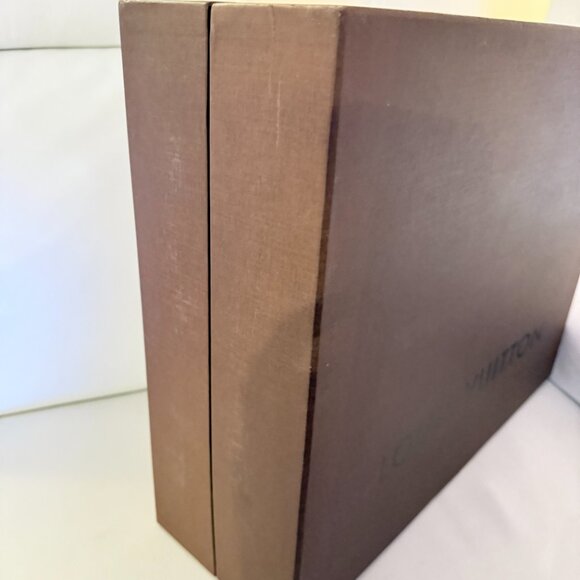 Authentic LOUIS VUITTON LV Gift Box extra large - Picture 2 of 5